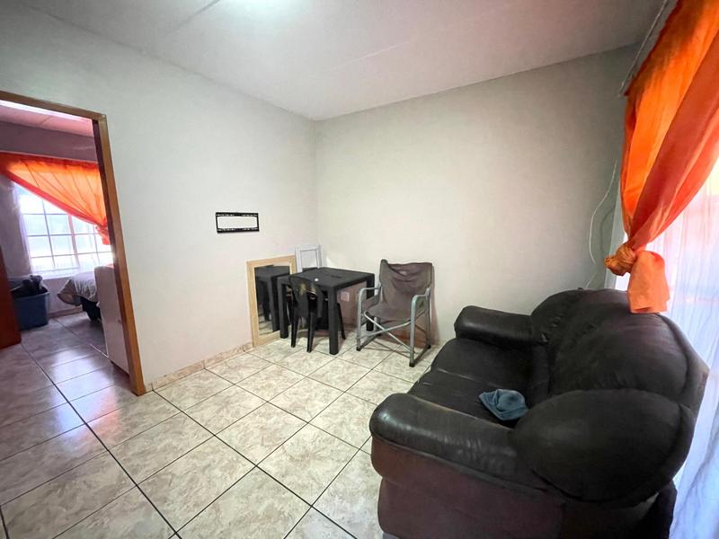 1 Bedroom Property for Sale in Kannoniers Park North West